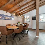 Tauernlodge Amadeiro Im Pongau شاليه أبين ايم بونغاو