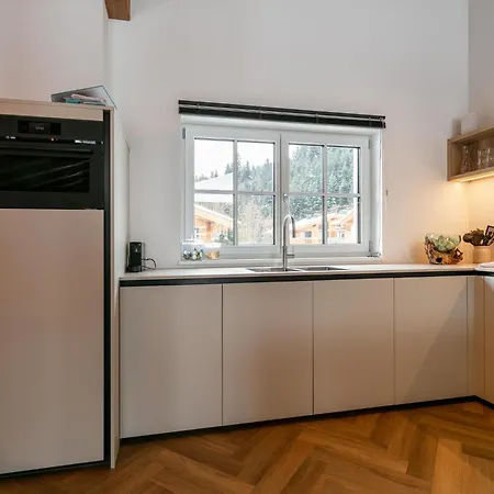 Tauernlodge Amadeiro Im Pongau בקתה אבן אים פונגאו