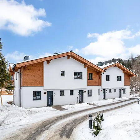 Tauernlodge Amadeiro Im Pongau בקתה *